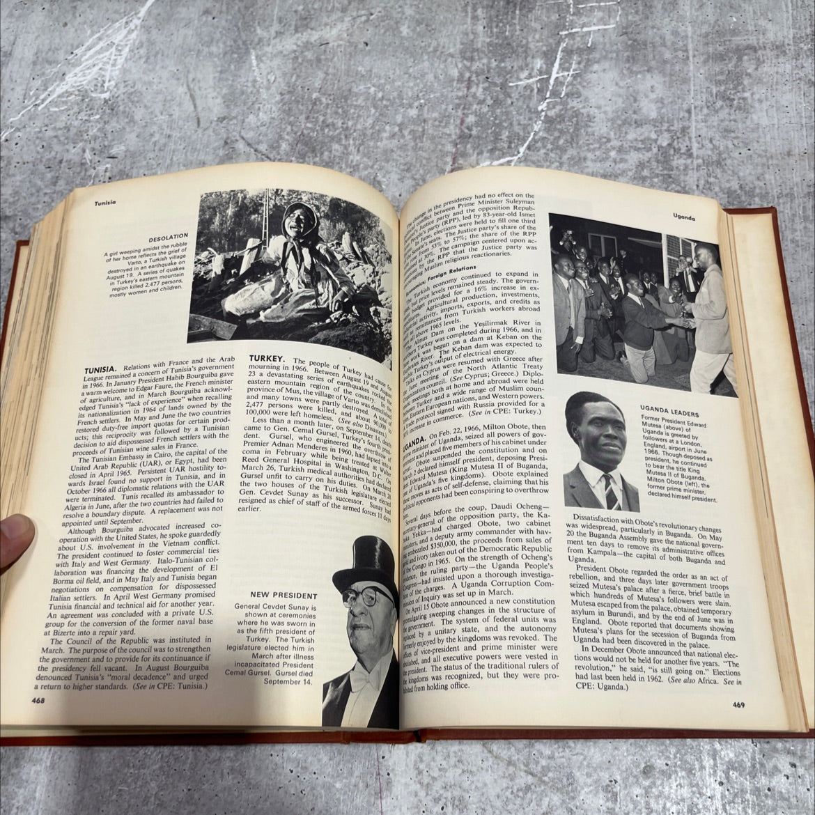 1967 compton yearbook a summary and interpretation of the events of 1966 to supplement compton's pictured encyclopedia image 4