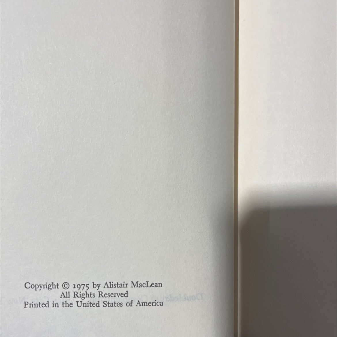 circus book, by Alistair MacLean, 1975 Hardcover image 3