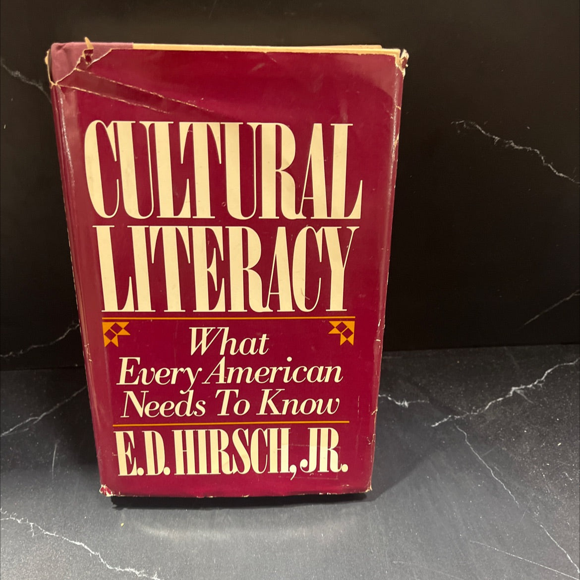 cultural literacy what every american needs to know book, by E. D. Hirsch, Jr., 1987 Hardcover image 1
