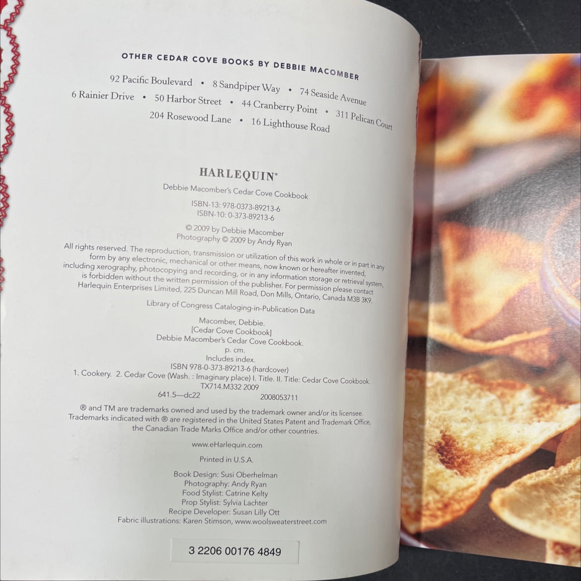 debbie macomber's cedar cove cookbook book, by debbie macomber, 2009 Hardcover image 3