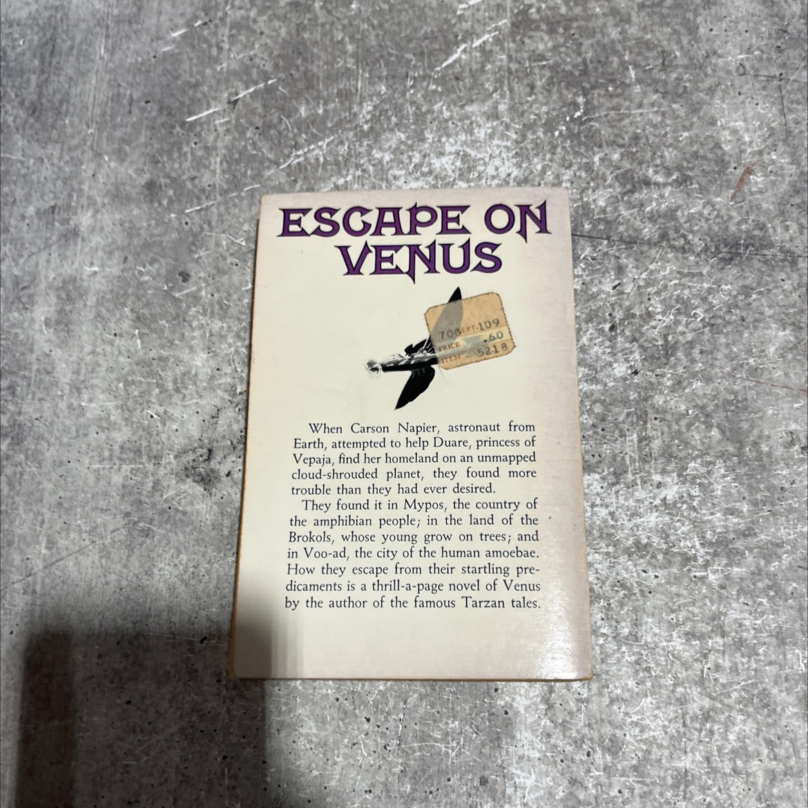 escape on venus book, by edgar rice burroughs, 1946 Paperback image 4