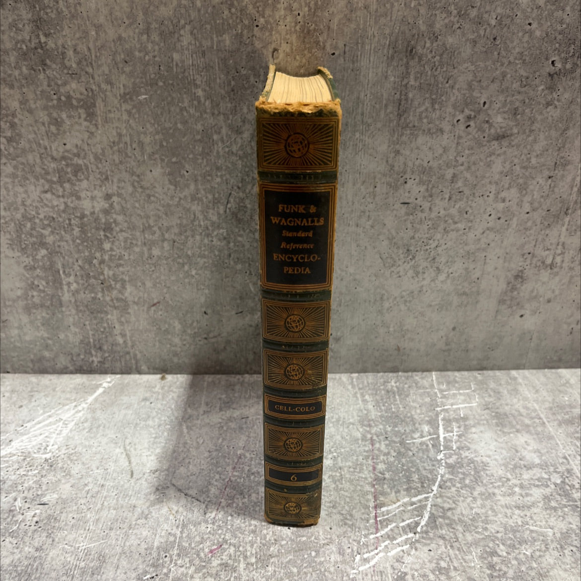 funk & wagnalls standard reference encyclopedia volume 6 celluloid-colorado book, by joseph laffan morse, 1961 Hardcover image 4