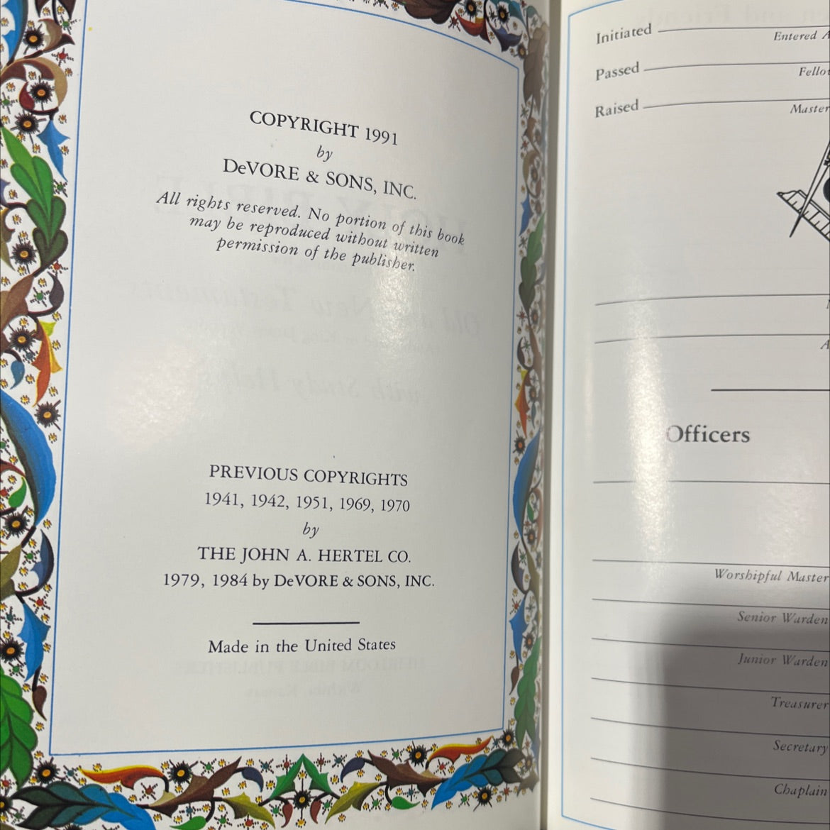 holy bible containing the old and new testaments with study helps book, by unknown, 1991 Leather image 3