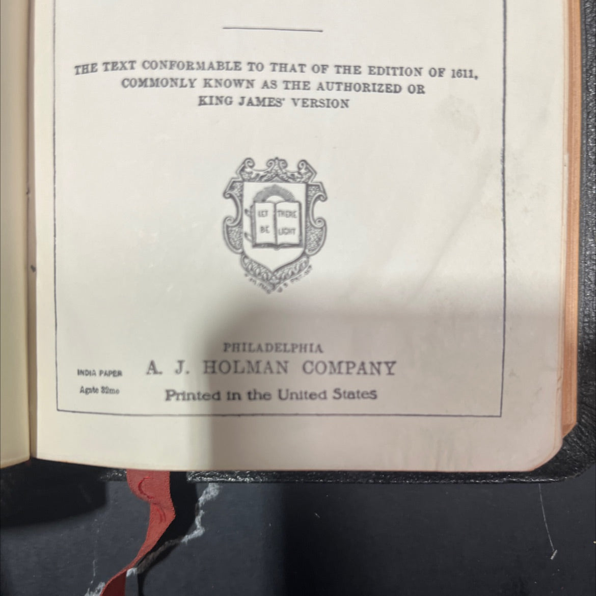 holy the bible containing the old and new testaments book, by unknown, 1970 Hardcover image 3