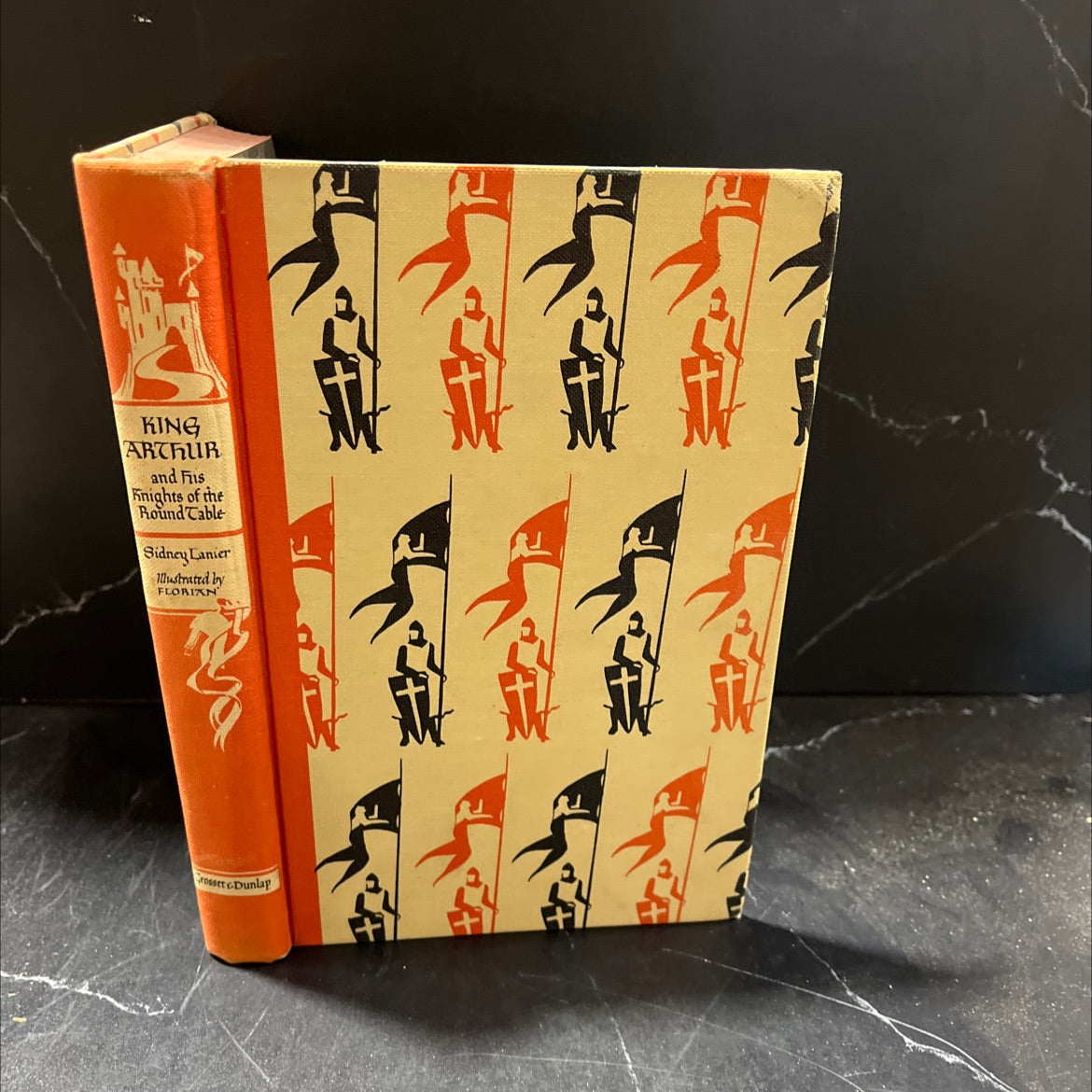 king arthur and his knights of the round table book, by sir thomas mal –  TheBookBundler, image size:1170x1170