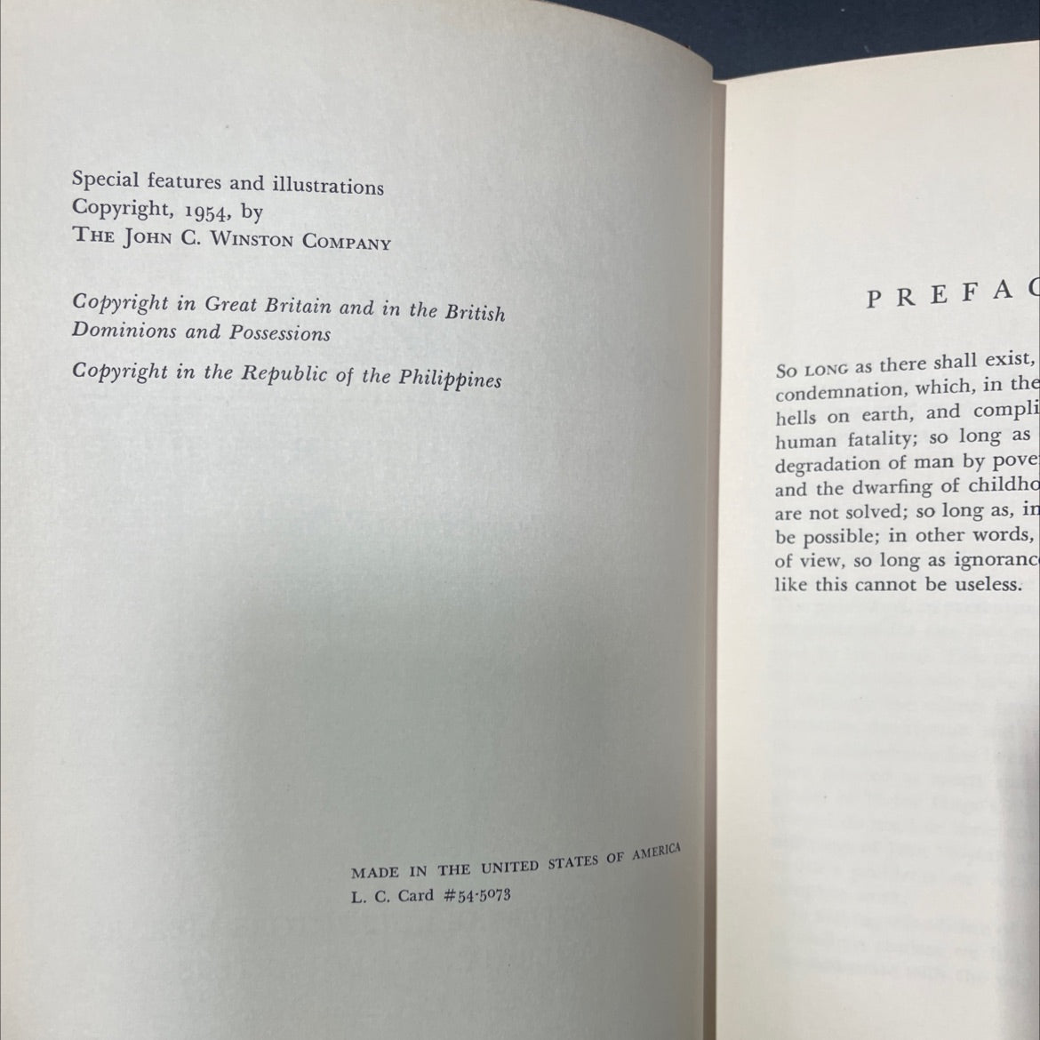 les misérables book, by victor hugo, 1954 Leather image 3