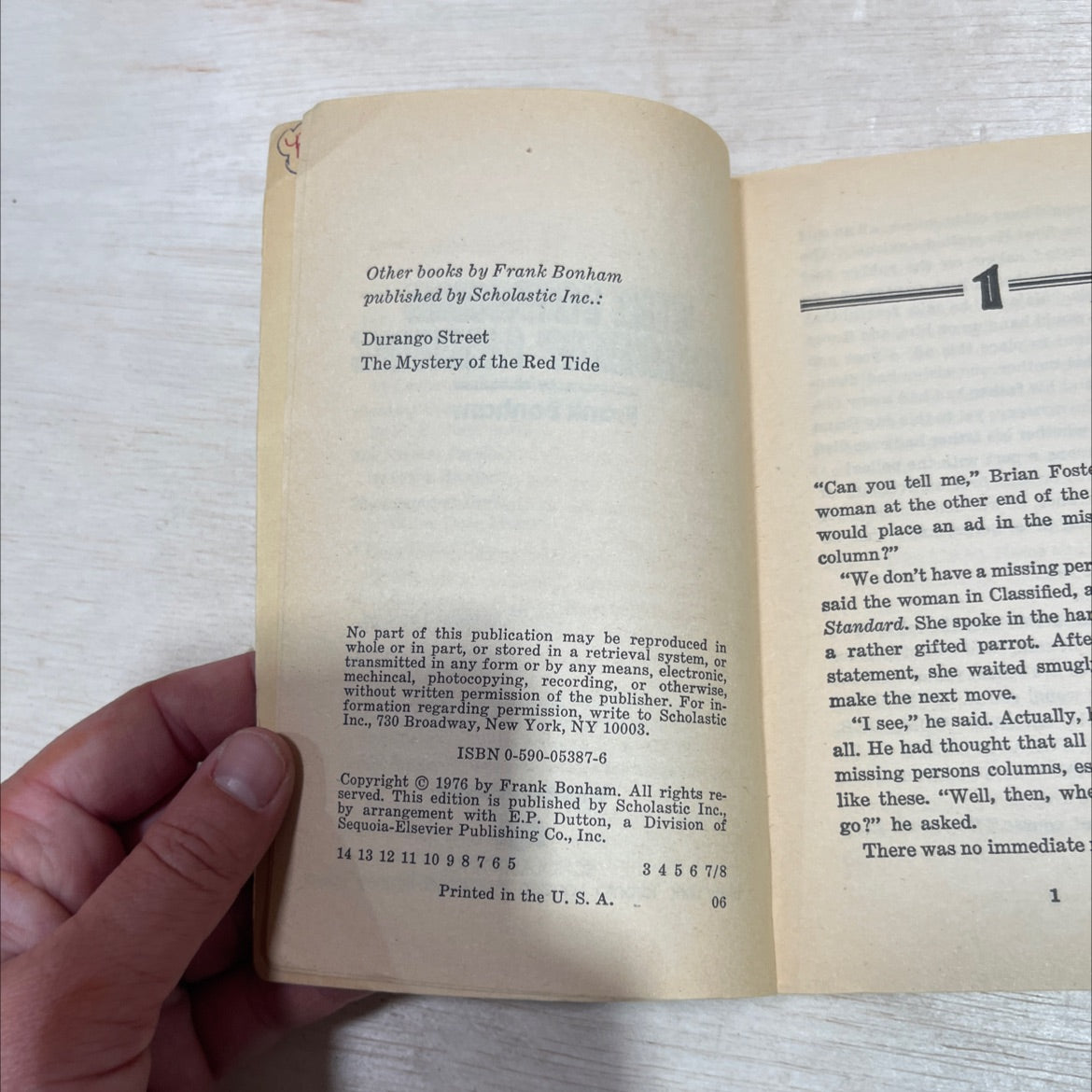 oks the missing persons league book, by Frank Bonham, 1976 Paperback image 3