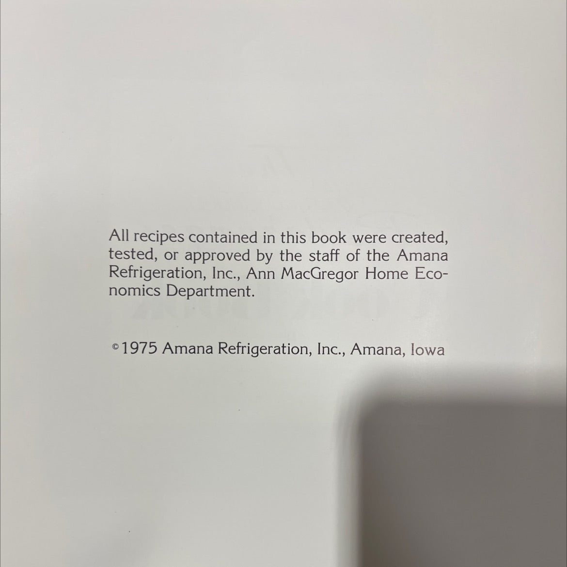 the amana radarange microwave oven cook book book, by unknown, 1975 Hardcover, Vintage image 3