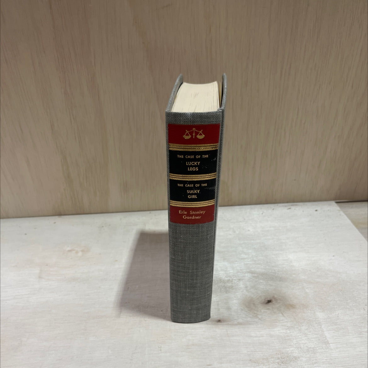 the case of the lucky legs book, by erle stanley gardner, 1962 Hardcover image 4