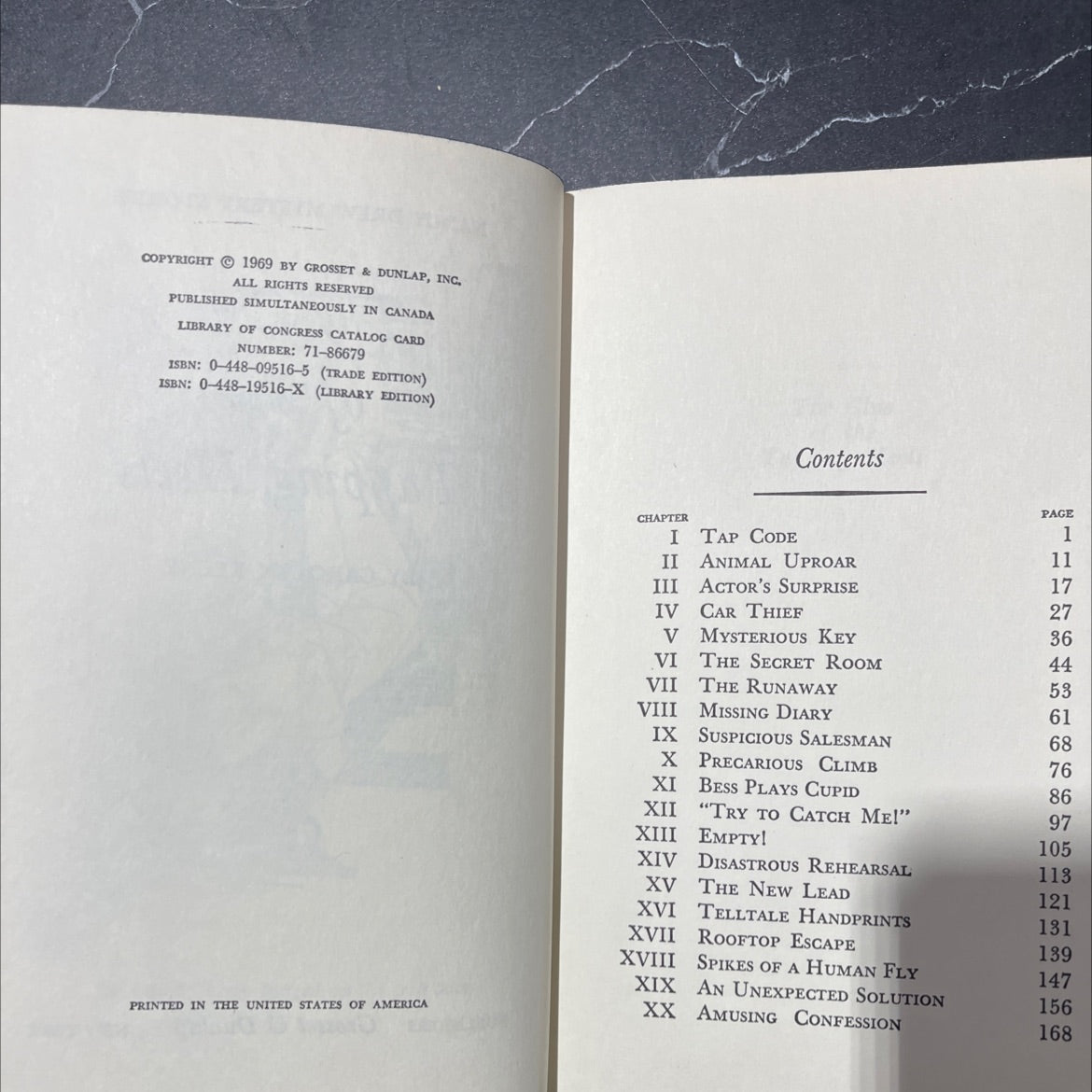 the clue of the tapping heels book, by carolyn keene, 1969 Hardcover image 3