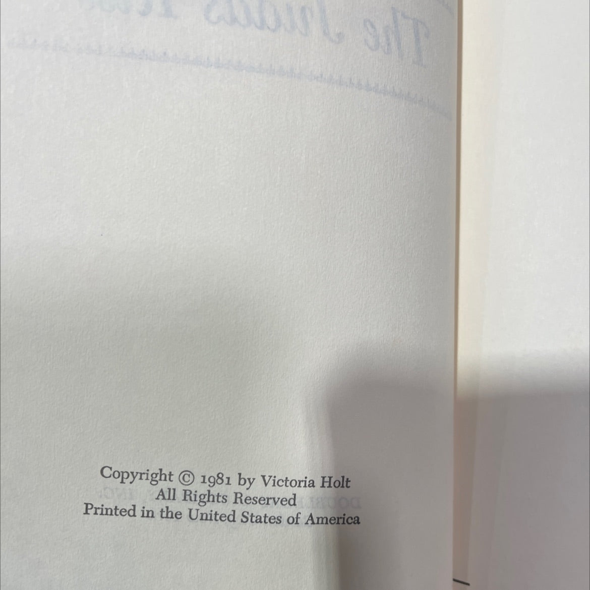 the judas kiss book, by Victoria Holt, 1981 Hardcover image 3