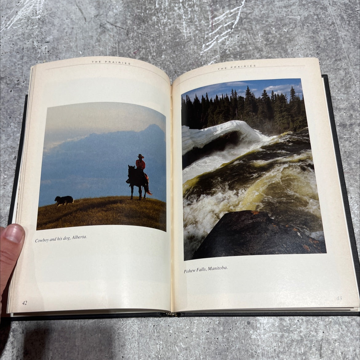 the little gift book of canada book, by Elaine Jones, 1989 Hardcover image 4