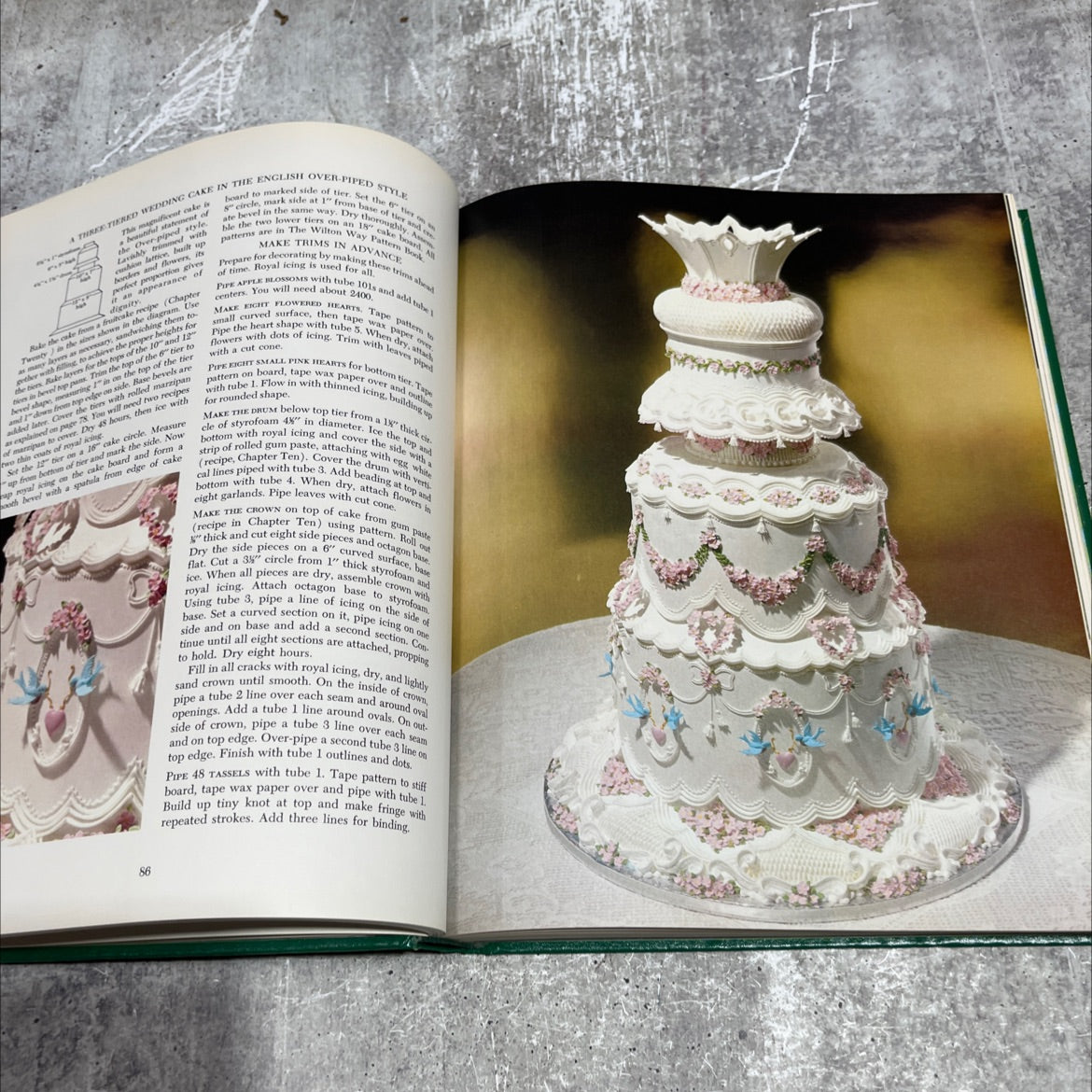 the wilton way of cake decorating volume two book, by eugene t. sullivan, marilynn c. sullivan, 1982 Hardcover image 4