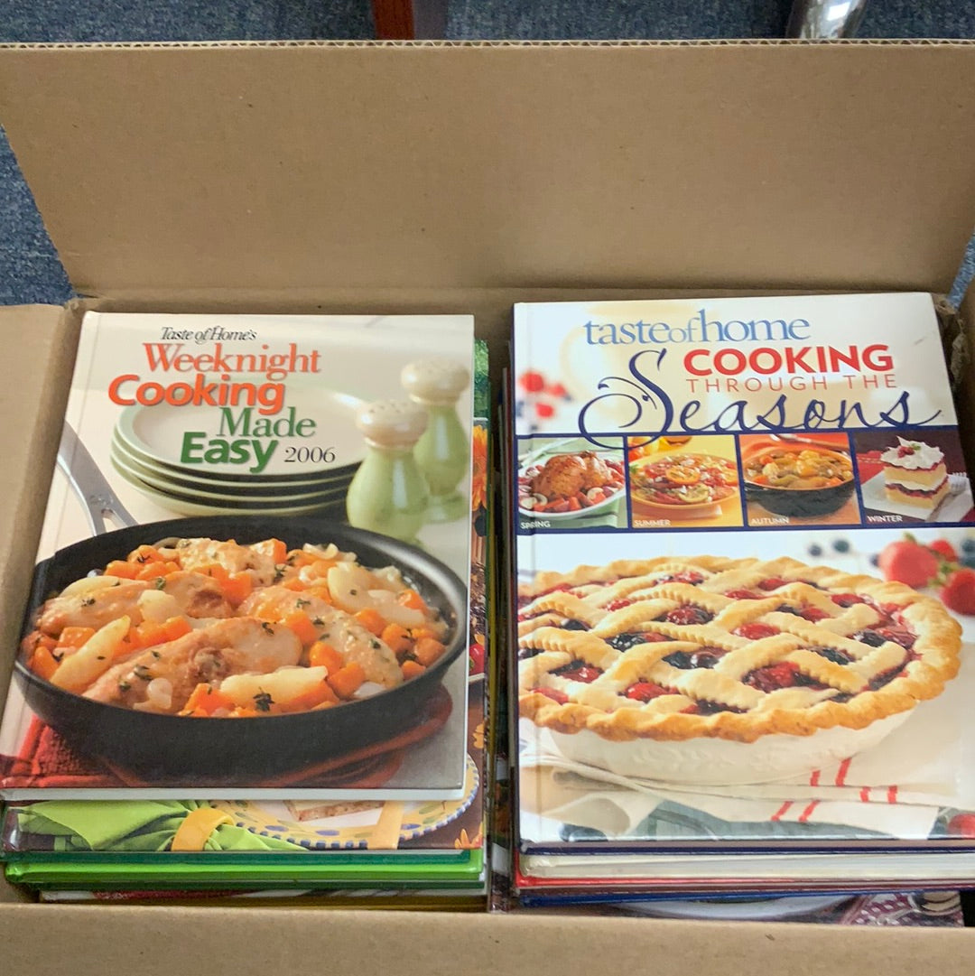 Taste of Home Cookbooks: 17 Books- Book Bundle by Theme