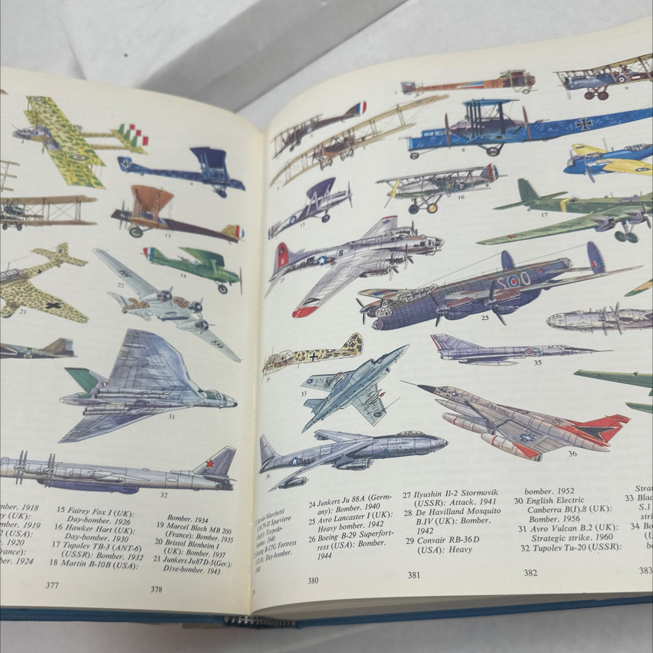 The Lore of Flight- vintage coffee table book  - 1 books
