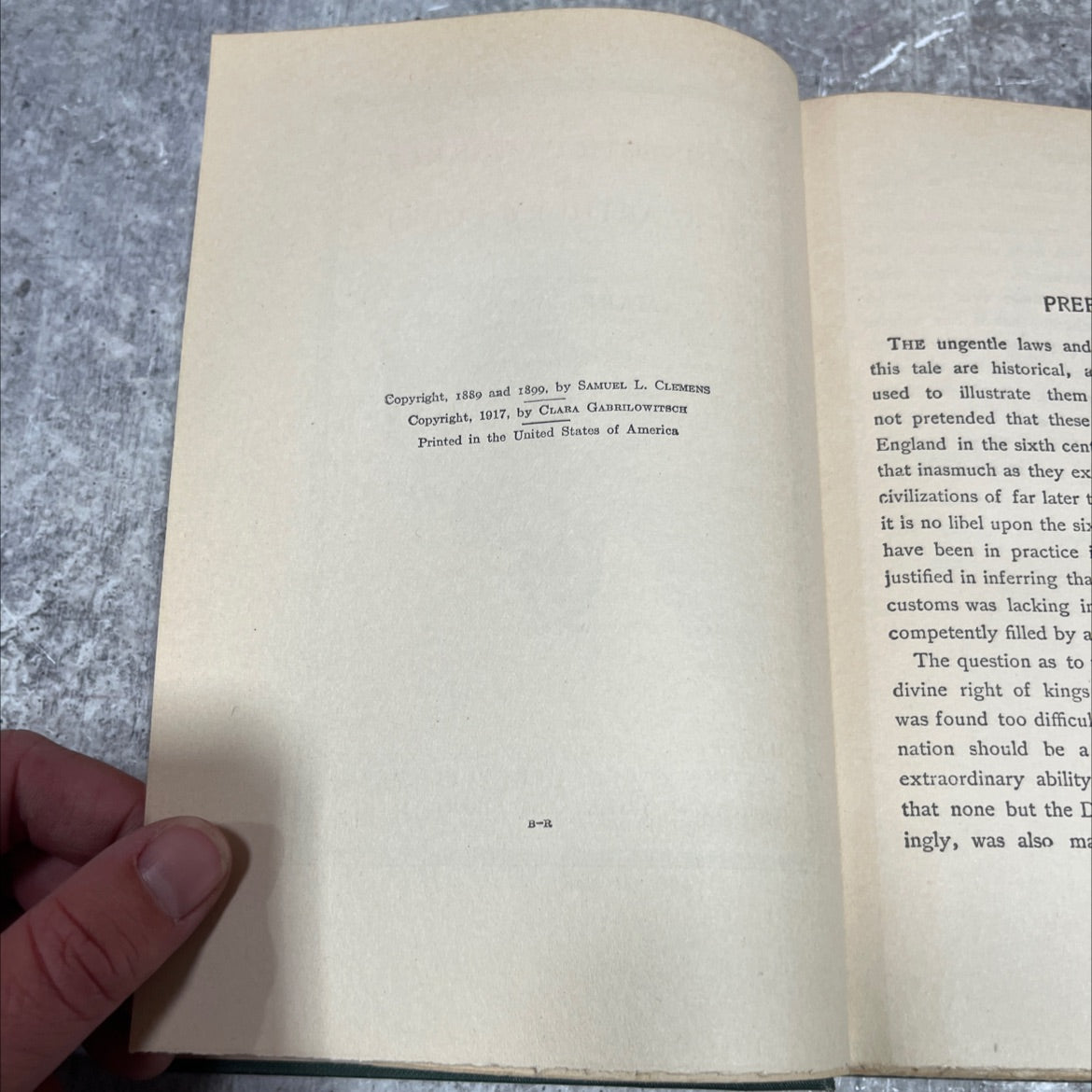a connecticut yankee in king arthur's court book, by mark twain, 1917 Hardcover image 3