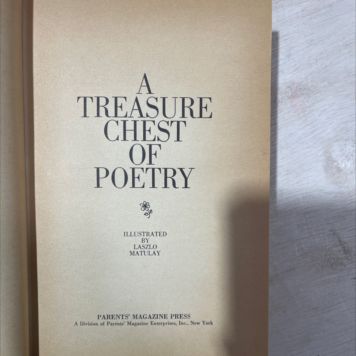 a treasure chest of poetry illustrated by laszlo matulay book, by unknown, 1966 Hardcover, Vintage image 2