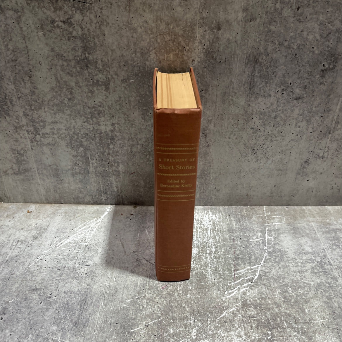 a treasury of short stories favorites of the past hundred years from turgenev to thurber from balzac to hemingway with image 4
