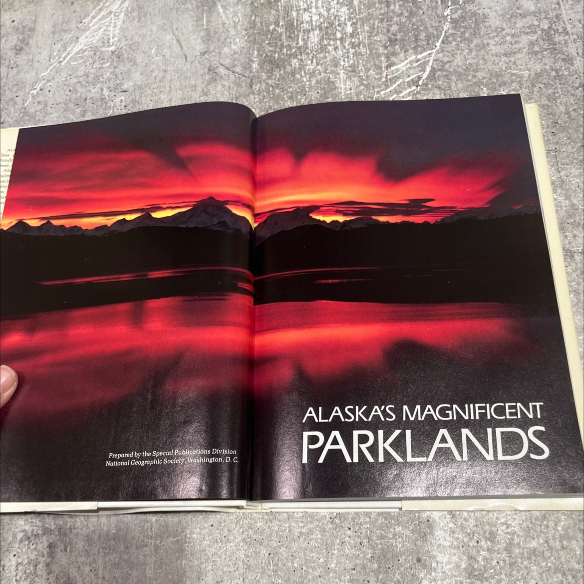 alaska's magnificent parklands book, by tom melham, margaret e. murie, cynthia russ ramsay, james a. sugar, 1984 image 2