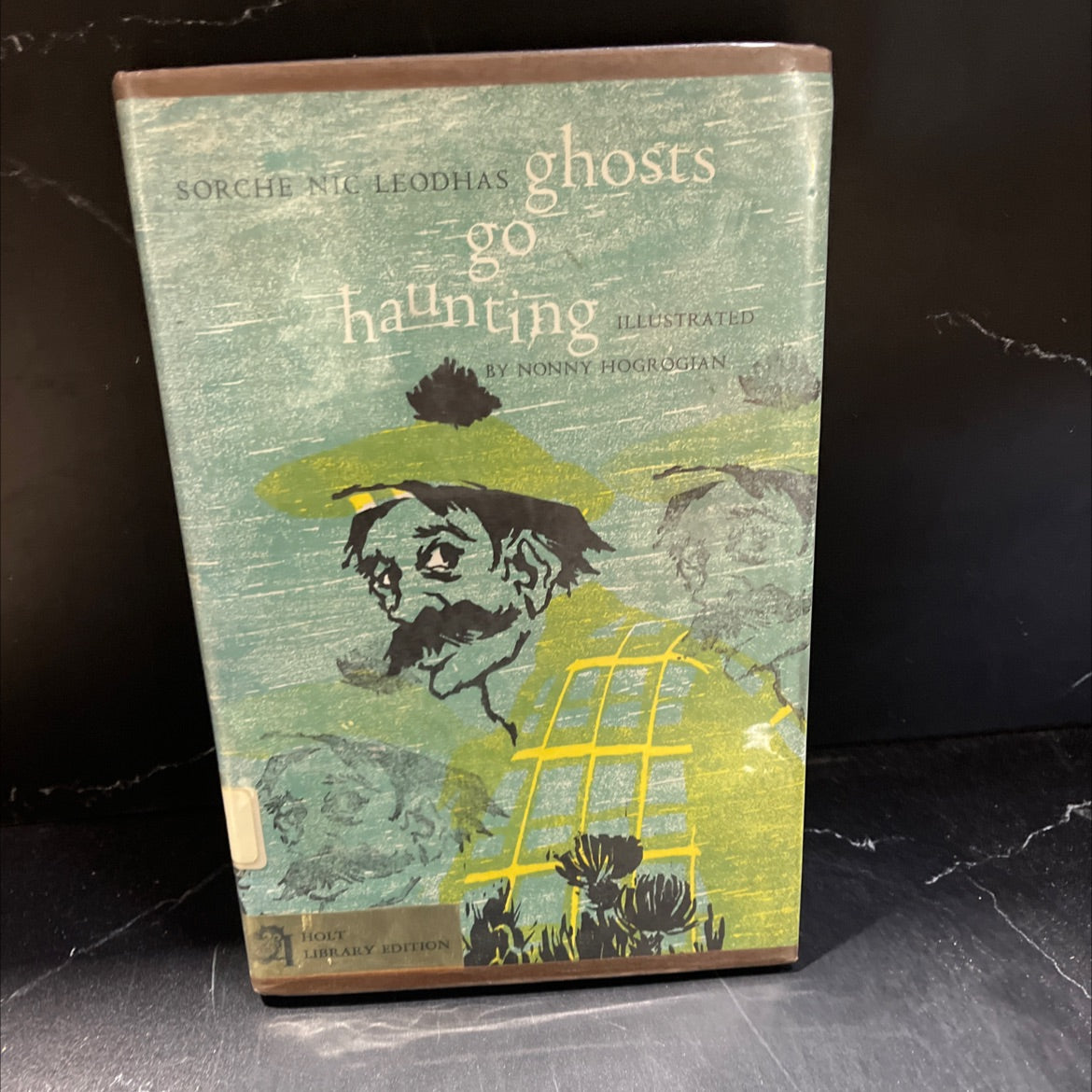and lands ghosts go haunting book, by sorche nic leodhas, 1966 Hardcover image 1