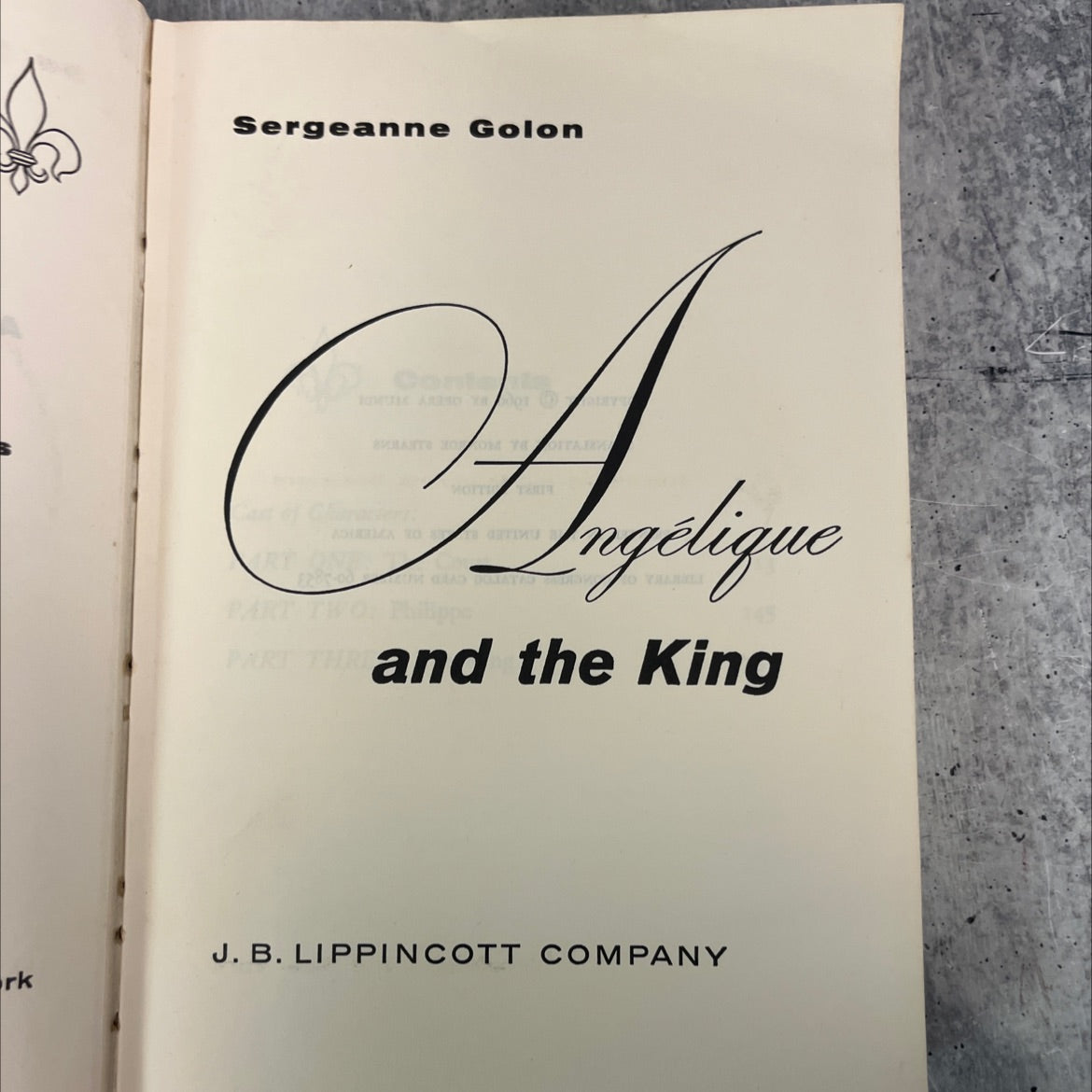 angelique and the king book, by sergeanne golon, 1960 Hardcover, First Edition, Vintage image 2
