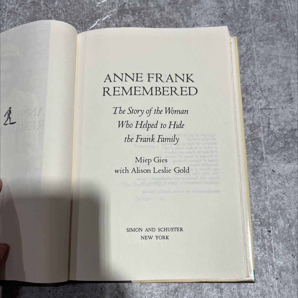 anne frank remembered book, by Miep Gies, Alison Leslie Gold, 1987 Hardcover image 2