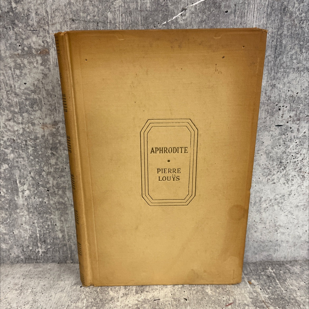 aphrodite [ancient manners] book, by pierre louys, 1932 Hardcover image 1