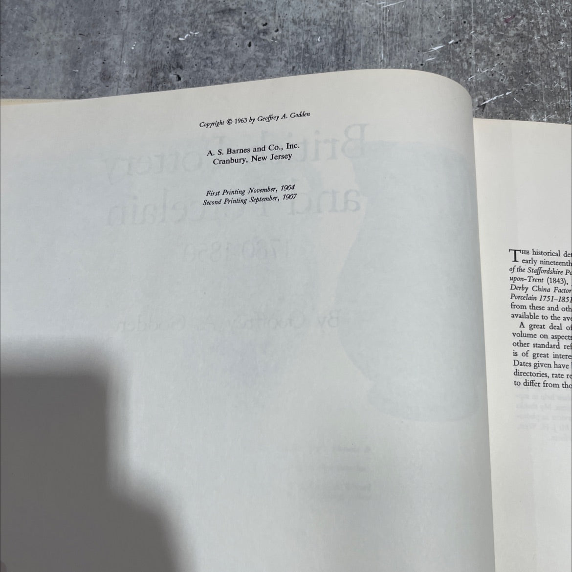 april the 702 british pottery and porcelain 1780-1850 book, by geoffrey a. godden, 1967 Hardcover image 3