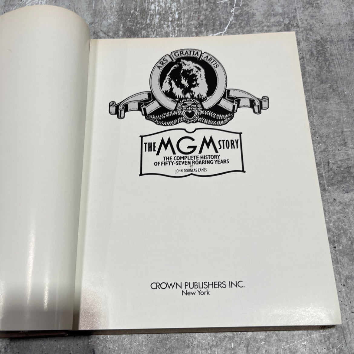 洋書 THE MGM Story by John Douglas Eames The MGM story: Amazon.co.uk: John Douglas Eames: 9780517523896: Books