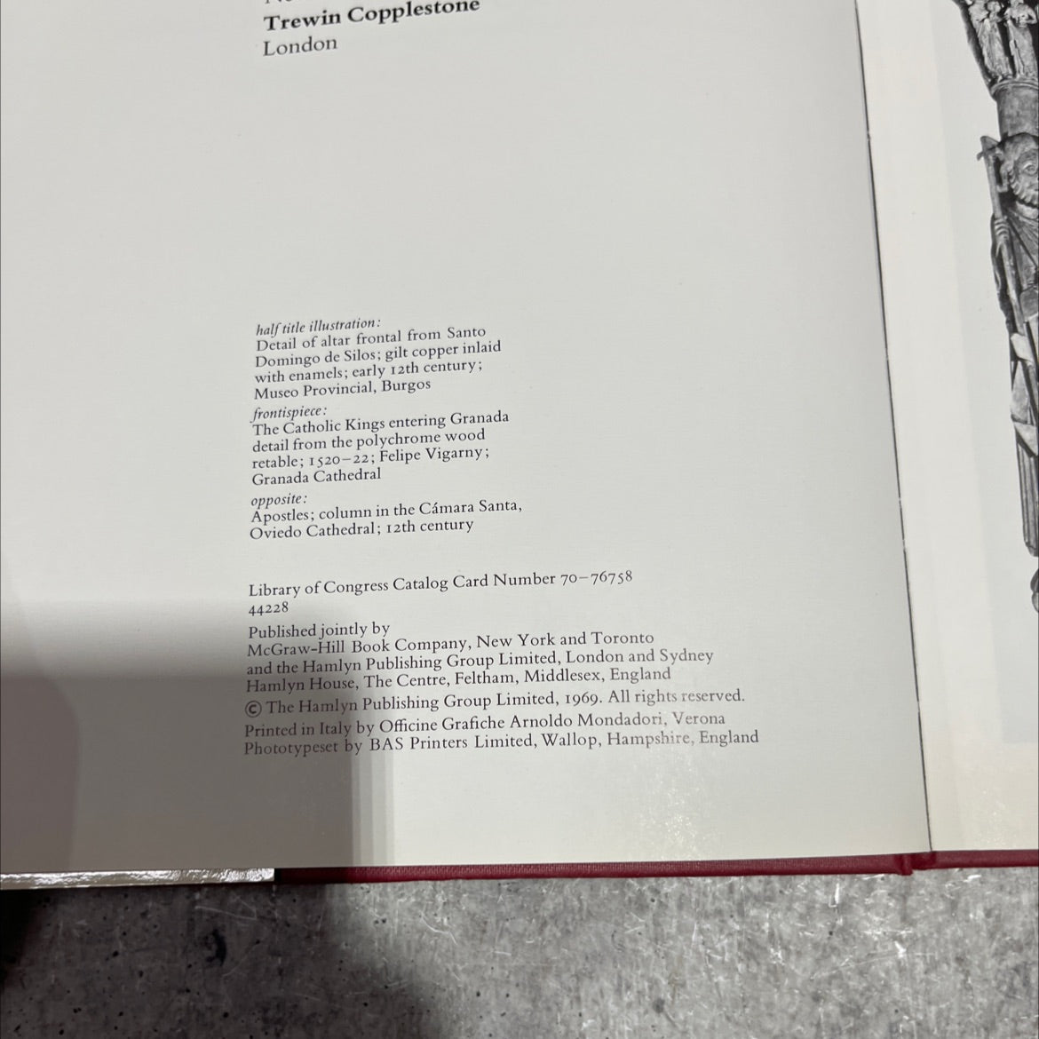 art treasures in spain monuments, masterpieces, commissions and collections book, by Juan Ainaud de Lasarte, 1969 image 3