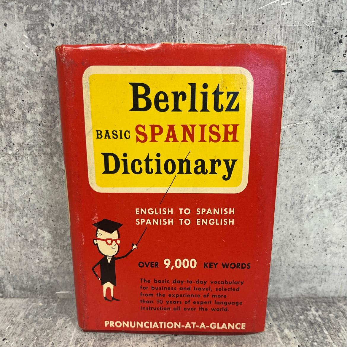 asic berlitz spanish dictionary book, by editorial staff of berlitz publications, inc., 1957 Paperback image 1