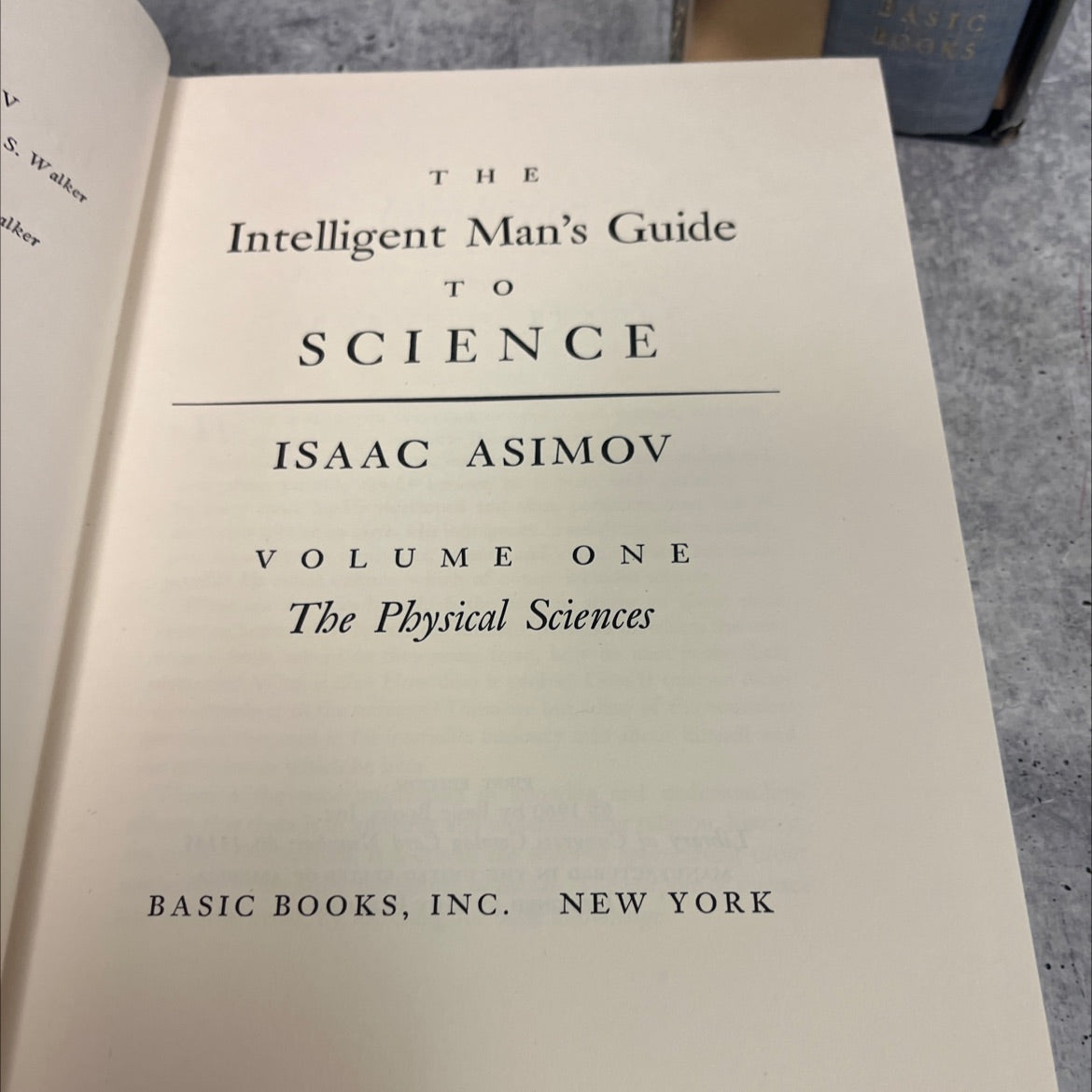 basic looks the intelligent man's guide to science book, by isaac asimov, 1960 Hardcover, First Edition, Folio image 2