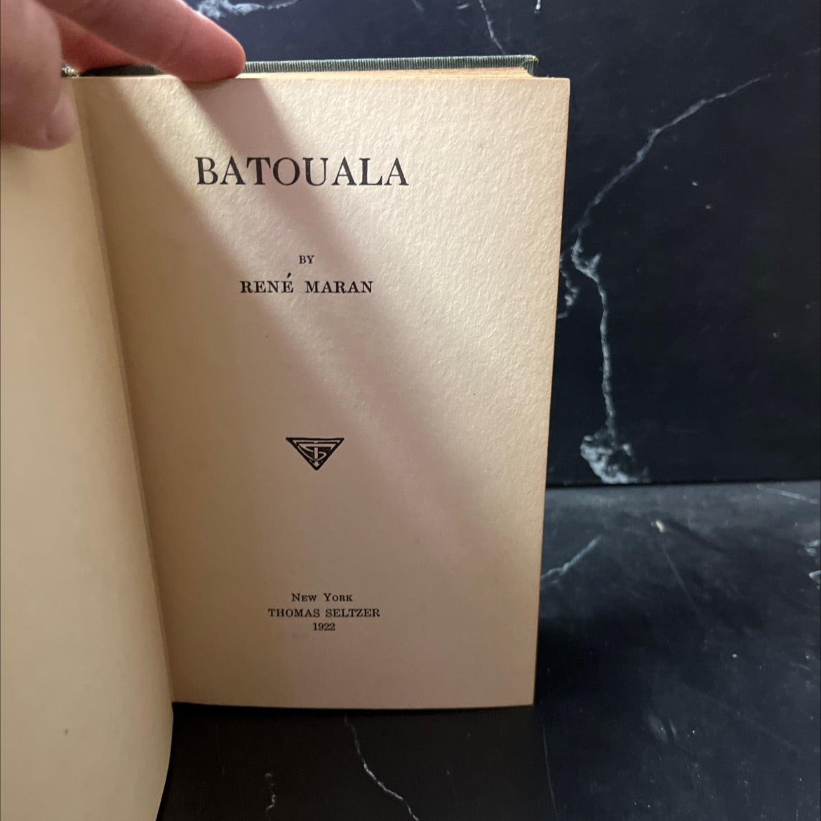 batouala book, by rené maran, 1922 Hardcover image 2