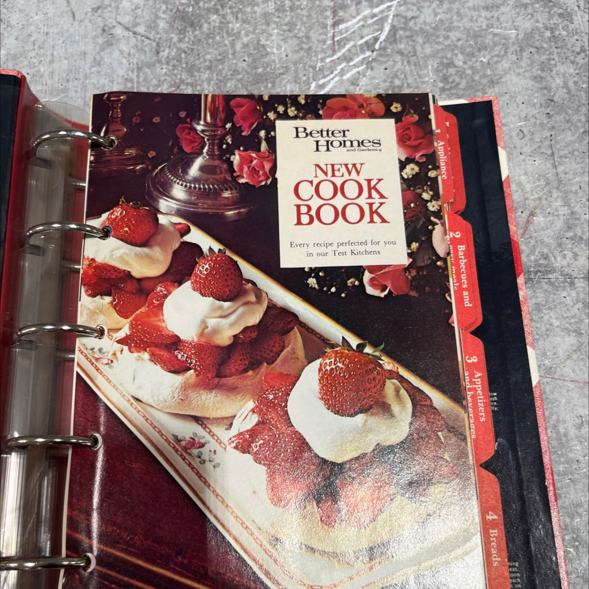 better homes and gardens e new cook book book, by unknown, 1976 Hardcover image 2