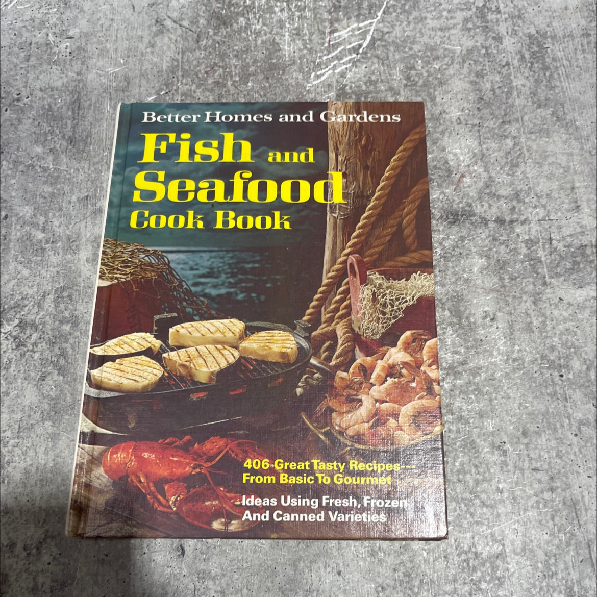 better homes and gardens fish and seafood cook book book, by better homes and gardens, 1971 Hardcover image 1
