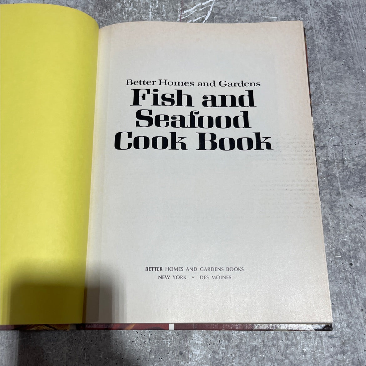 better homes and gardens fish and seafood cook book book, by better homes and gardens, 1971 Hardcover image 2