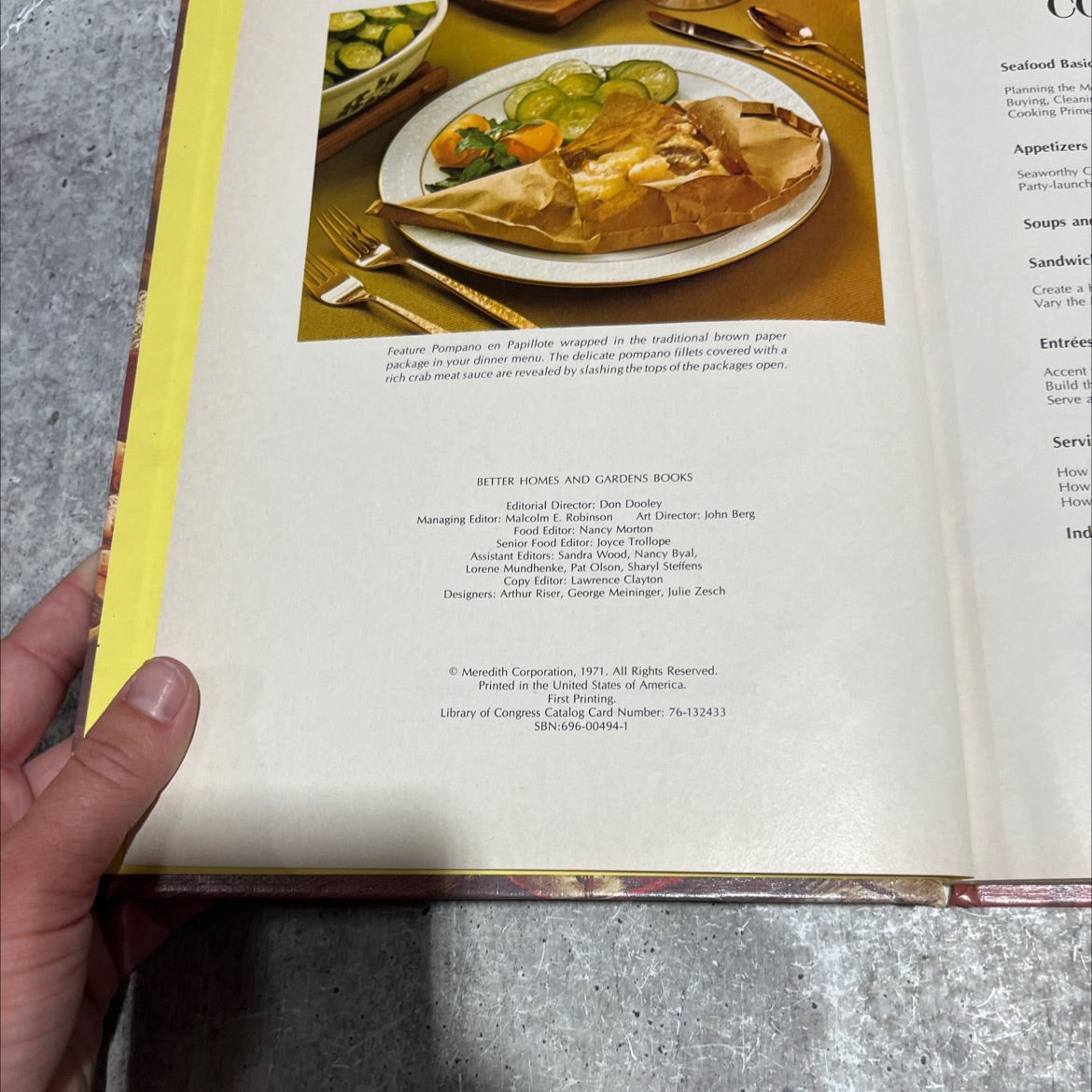 better homes and gardens fish and seafood cook book book, by better homes and gardens, 1971 Hardcover image 3