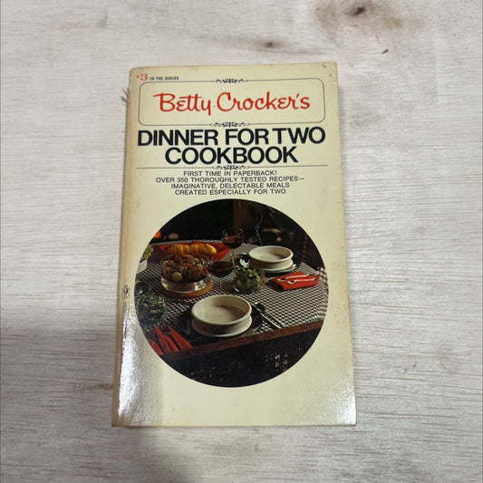 betty crocker's dinner for two book, by unknown, 1977 Paperback image 1