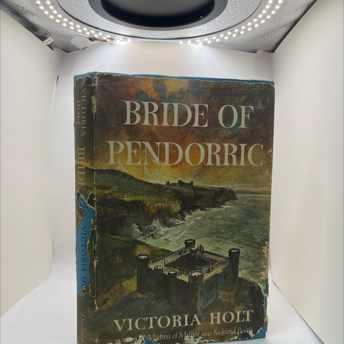 bride of pendorric book, by victoria holt, 1963 Hardcover image 1