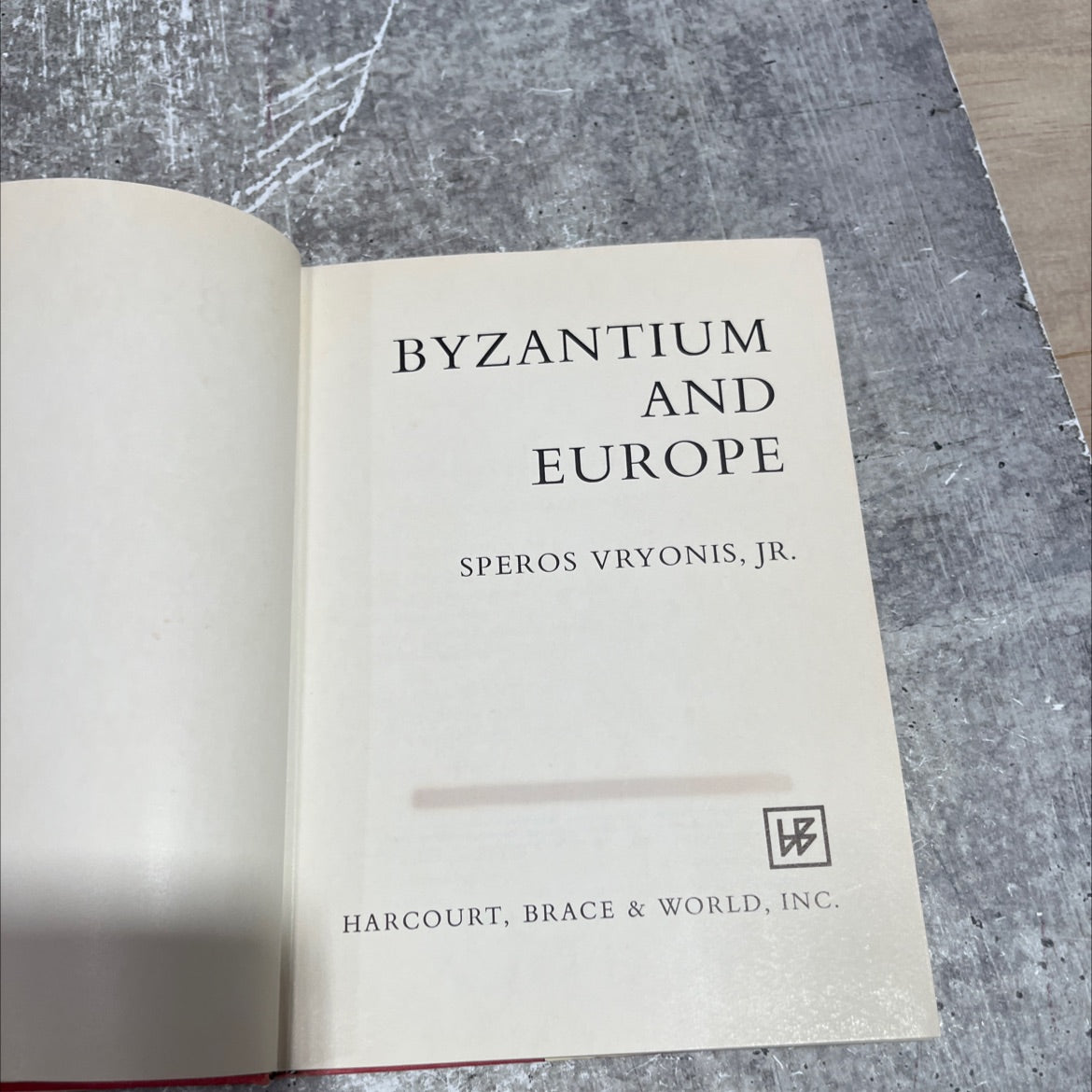 byzantium and europe book, by speros vryonis, jr., 1967 Hardcover image 2