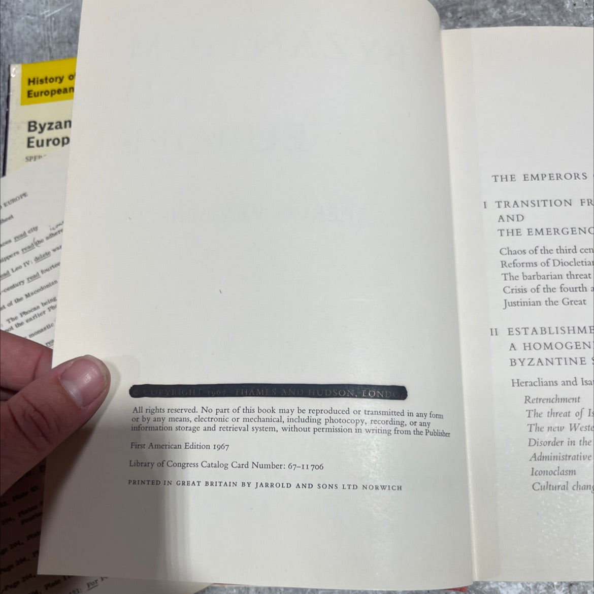 byzantium and europe book, by speros vryonis, jr., 1967 Hardcover image 3