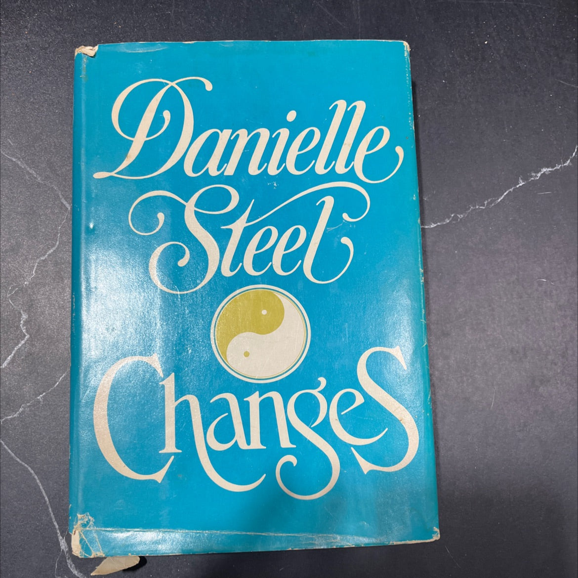 changes book, by Danielle Steel, 1983 Hardcover image 1
