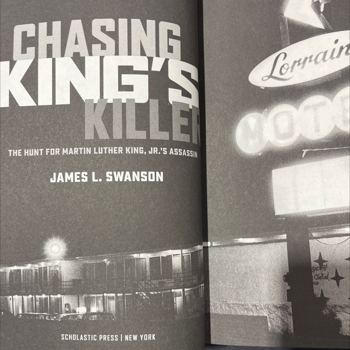 chasing king's killer the hunt for martin luther king, jr.'s assassin book, by james l. swanson, 2018 Hardcover image 2