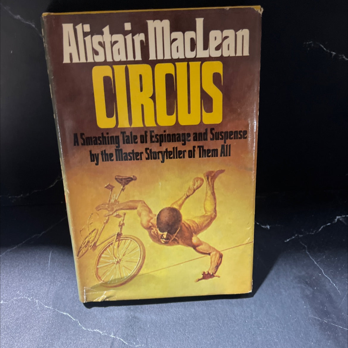 circus book, by Alistair MacLean, 1975 Hardcover image 1