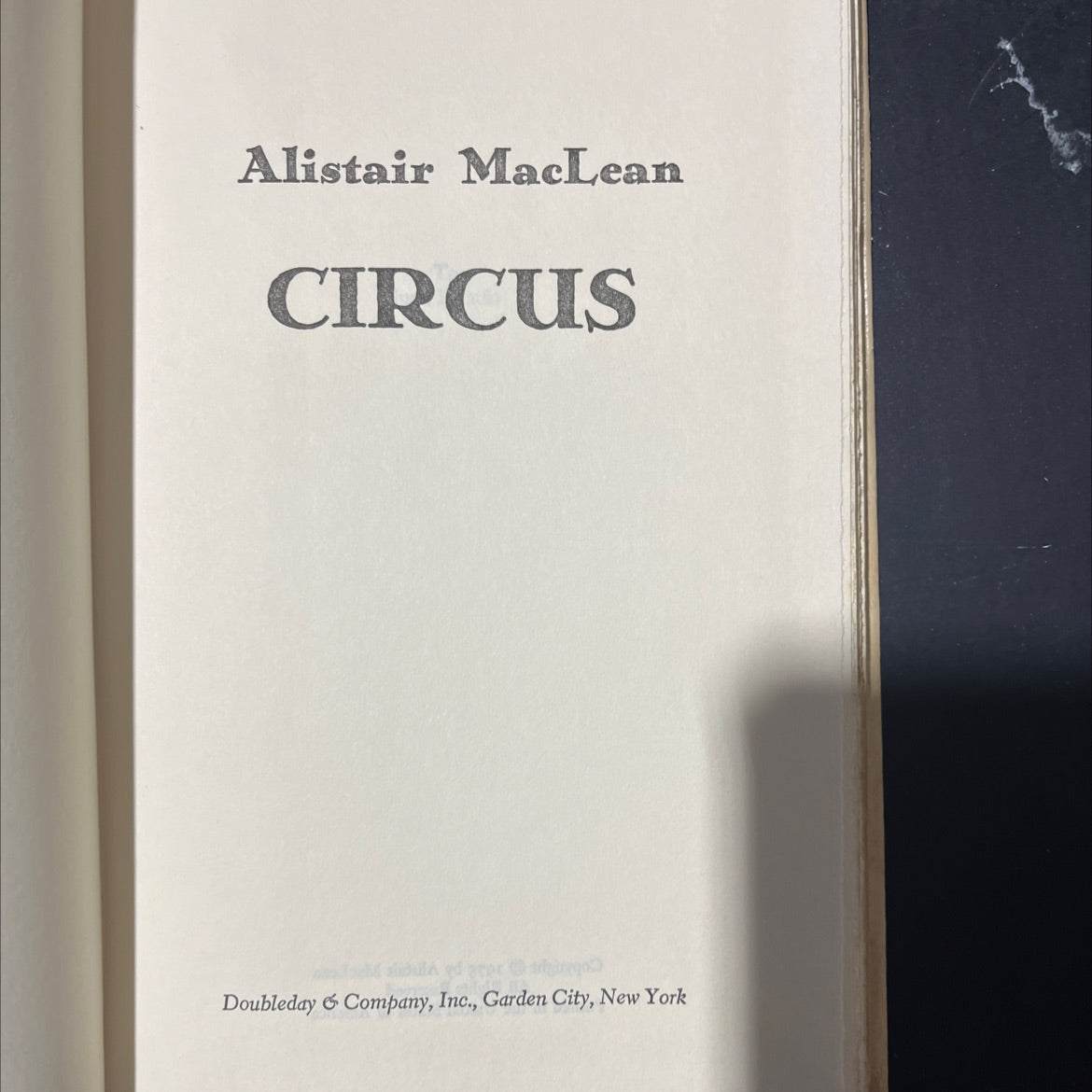 circus book, by Alistair MacLean, 1975 Hardcover image 2