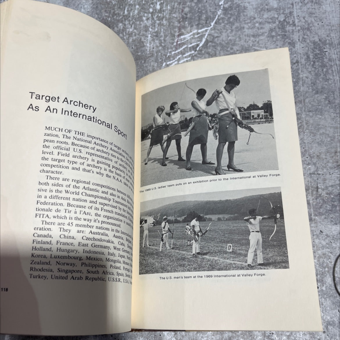 complete book of the bow and arrow book, by G. Howard Gillelan, 1971 Hardcover image 4