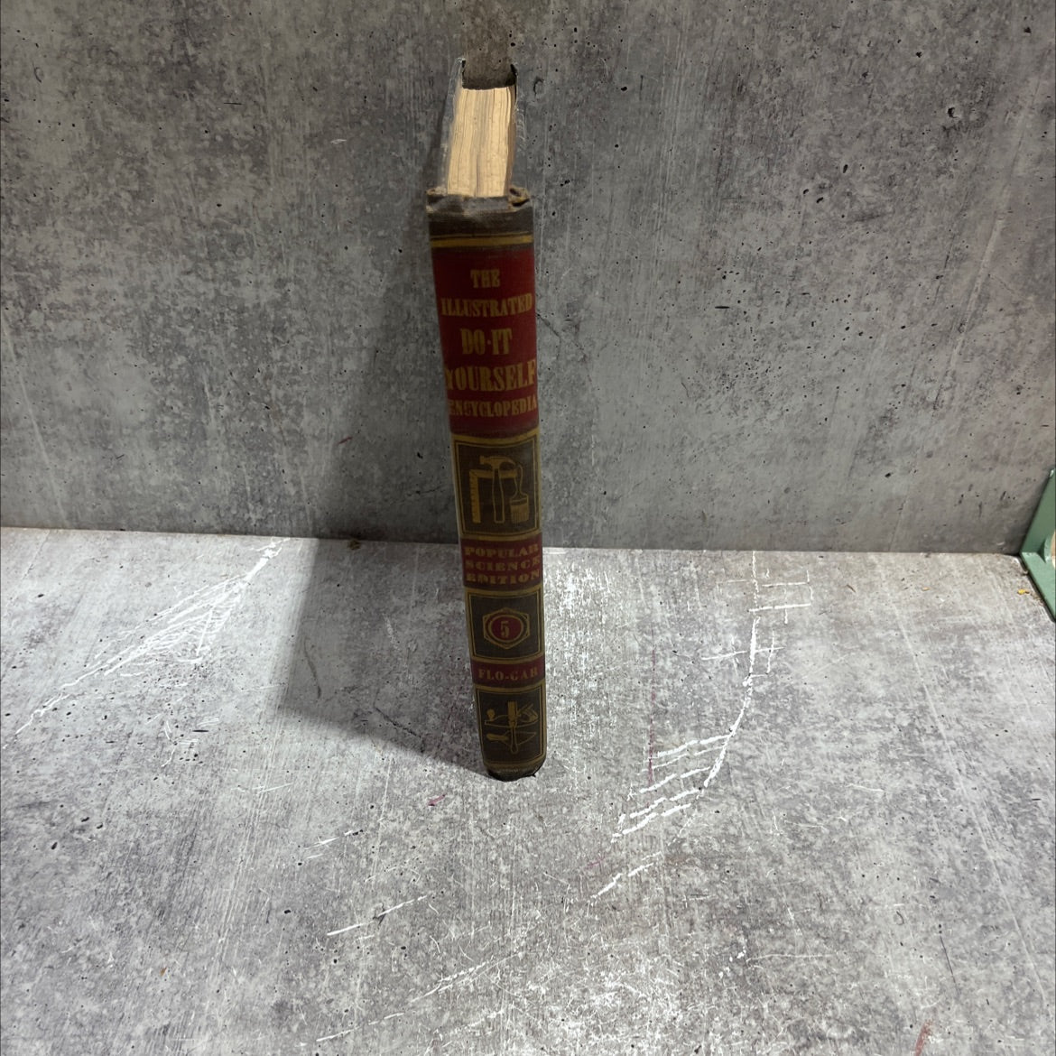 construction plans demountable music wall popular science do-it-yourself encyclopedia book, by unknown, 1956 Hardcover image 4