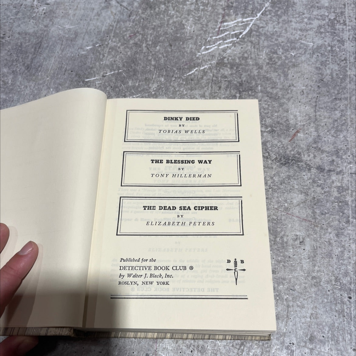 dinky died book, by tobias wells, 1970 Hardcover image 2