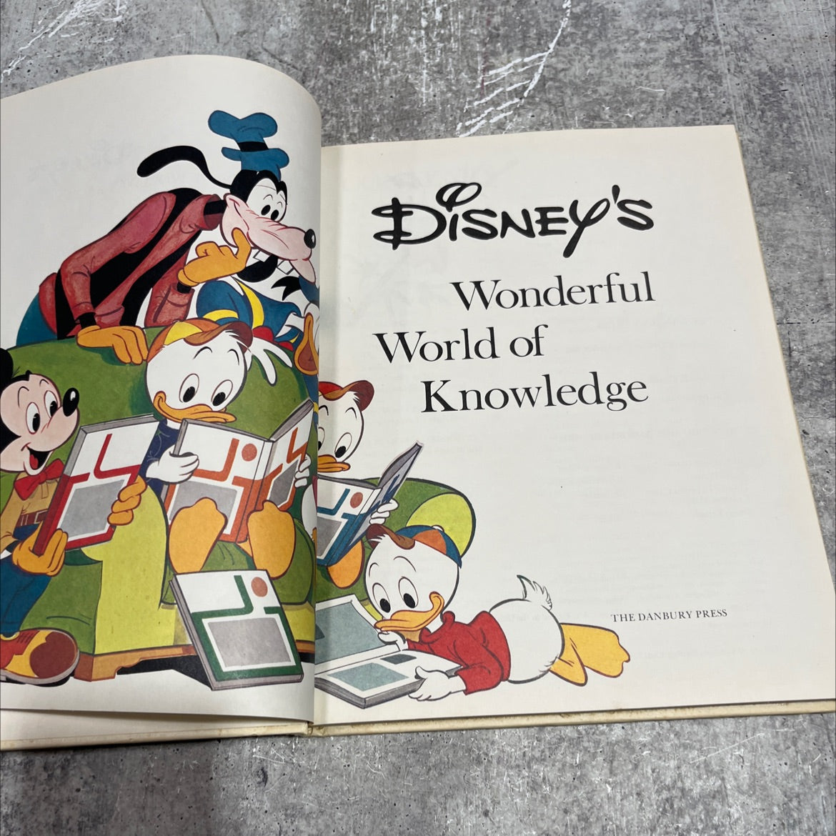 disney's wonderful world of knowledge book, by robert b. clarke, 1973 Hardcover image 2