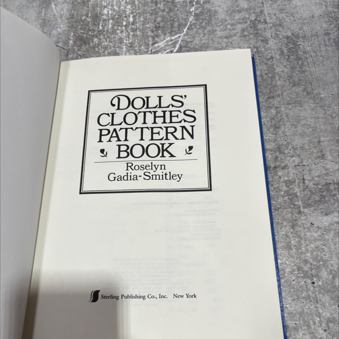 dolls clothes pattern book book, by Roselyn Gadia-Smitley, 1987 Hardcover image 2